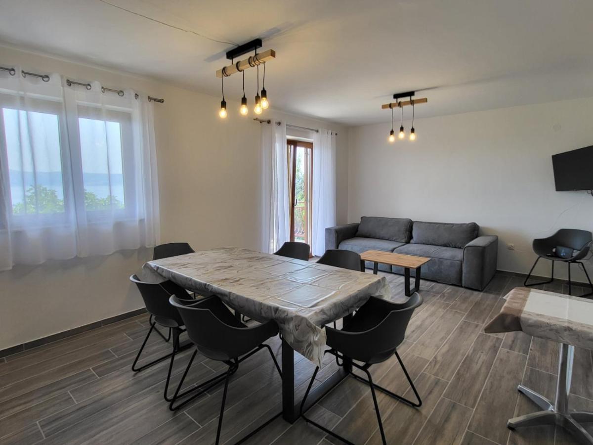 Apartments Manda Novi Vinodolski Bagian luar foto
