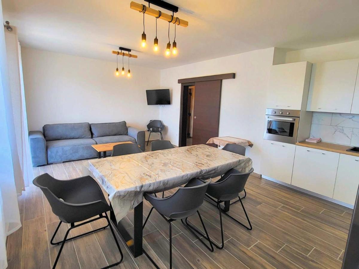 Apartments Manda Novi Vinodolski Bagian luar foto