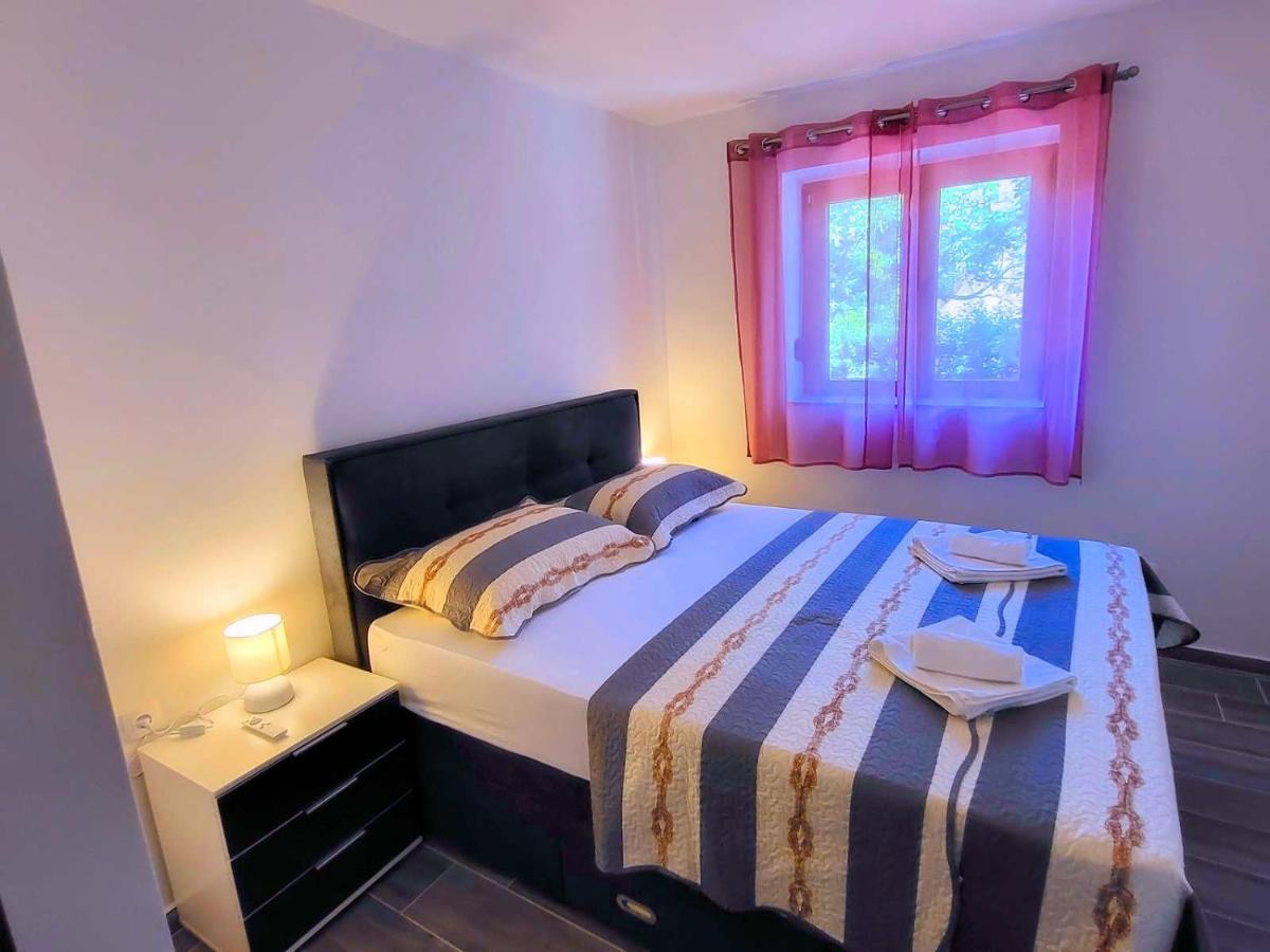 Apartments Manda Novi Vinodolski Bagian luar foto