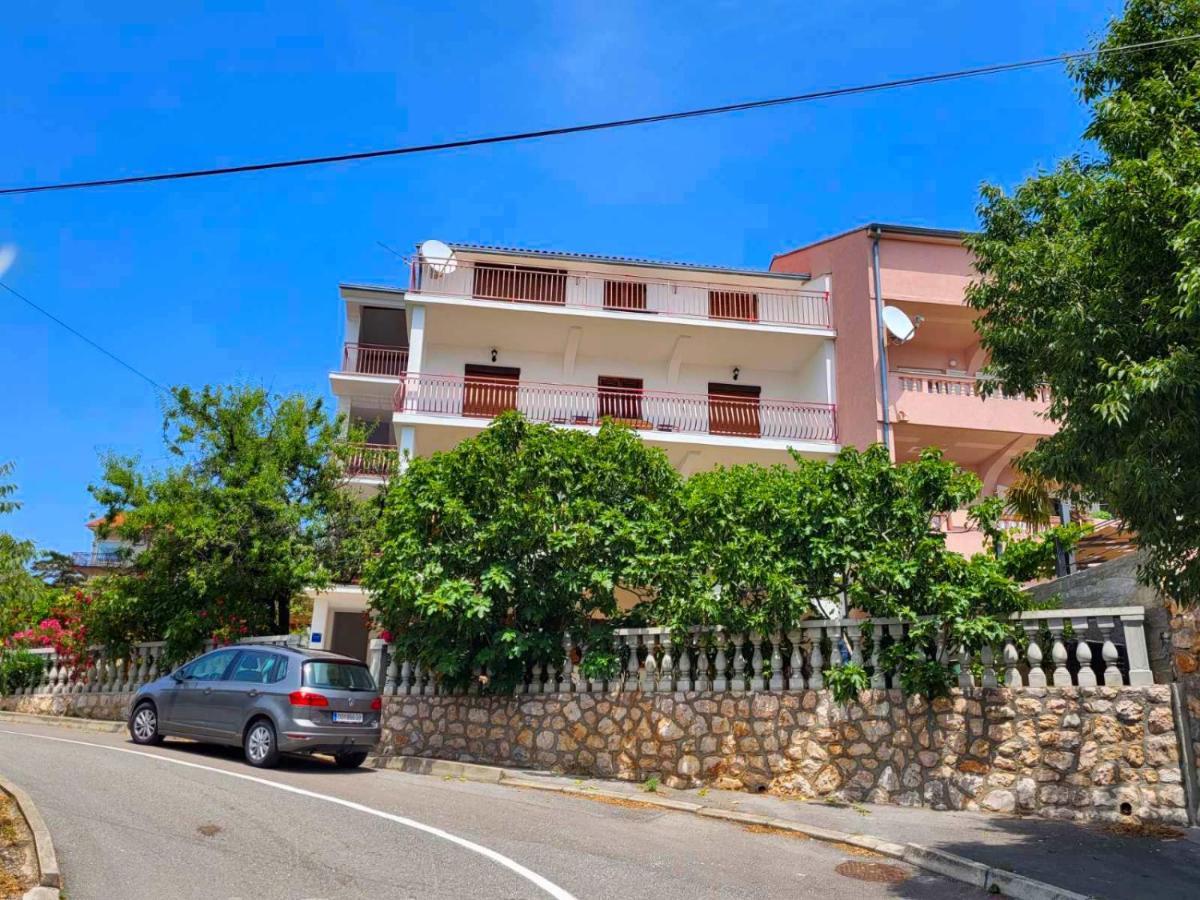 Apartments Manda Novi Vinodolski Bagian luar foto