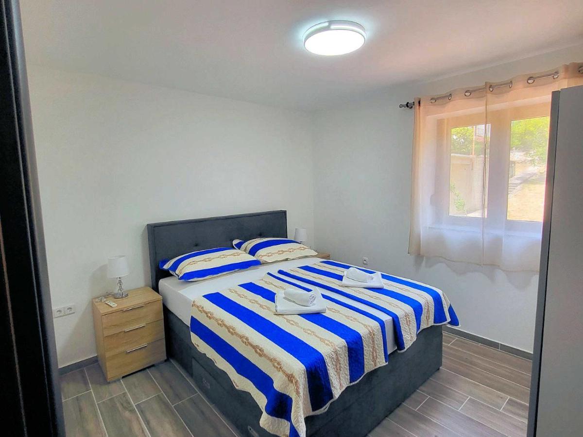 Apartments Manda Novi Vinodolski Bagian luar foto
