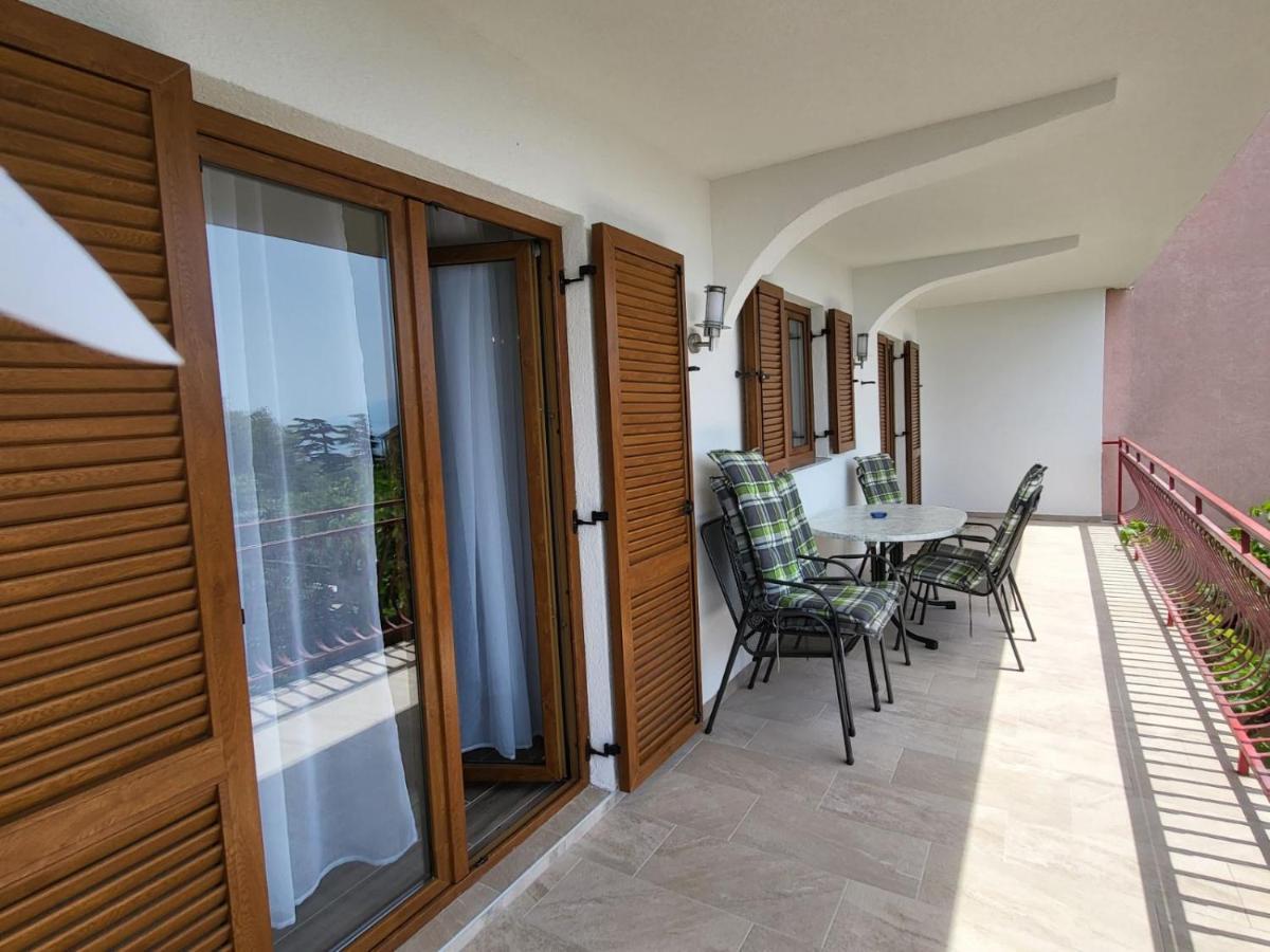 Apartments Manda Novi Vinodolski Bagian luar foto