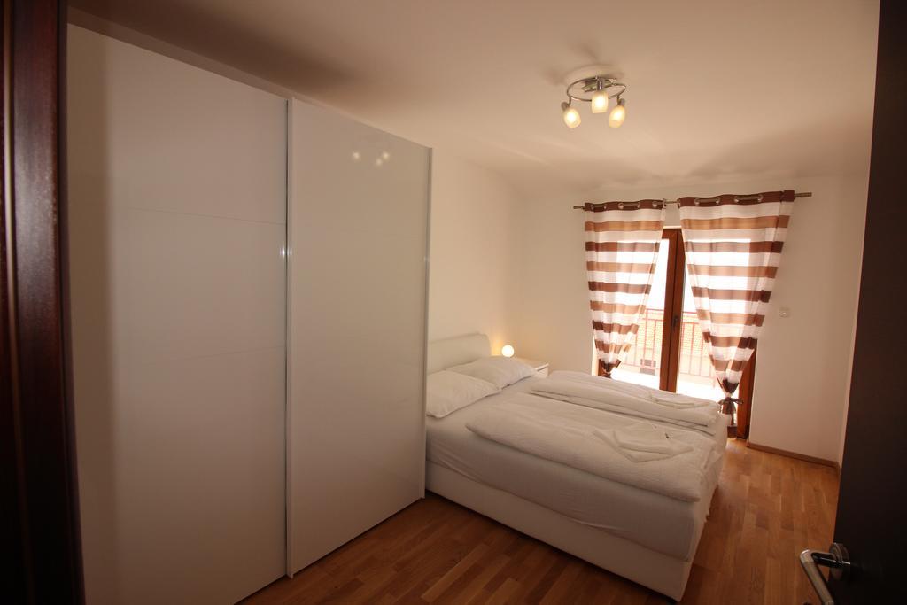 Apartments Manda Novi Vinodolski Bagian luar foto