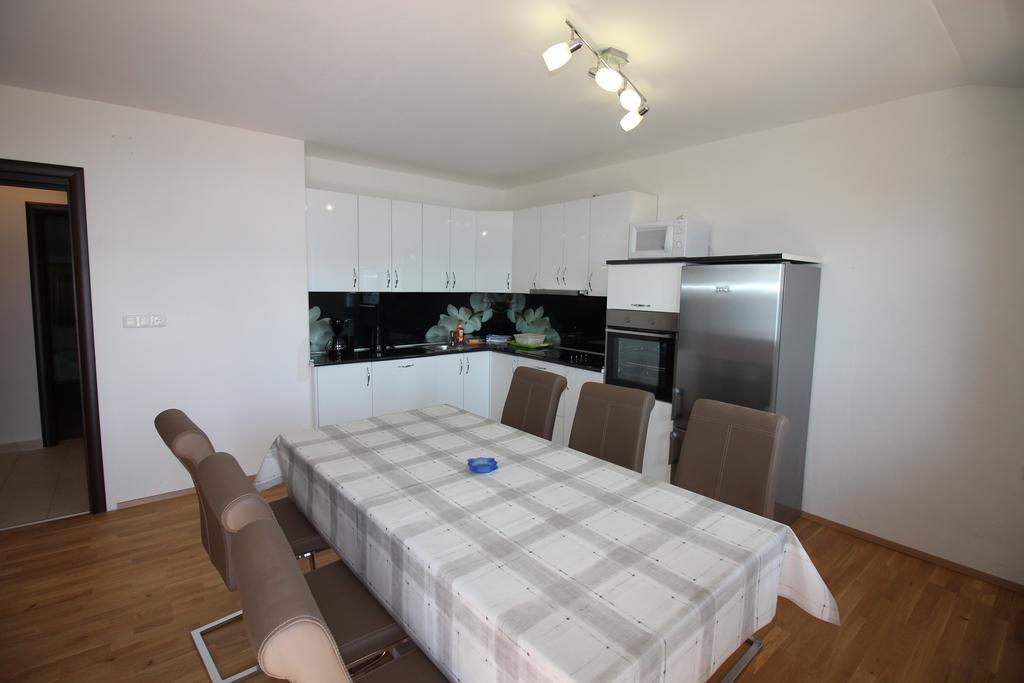 Apartments Manda Novi Vinodolski Bagian luar foto